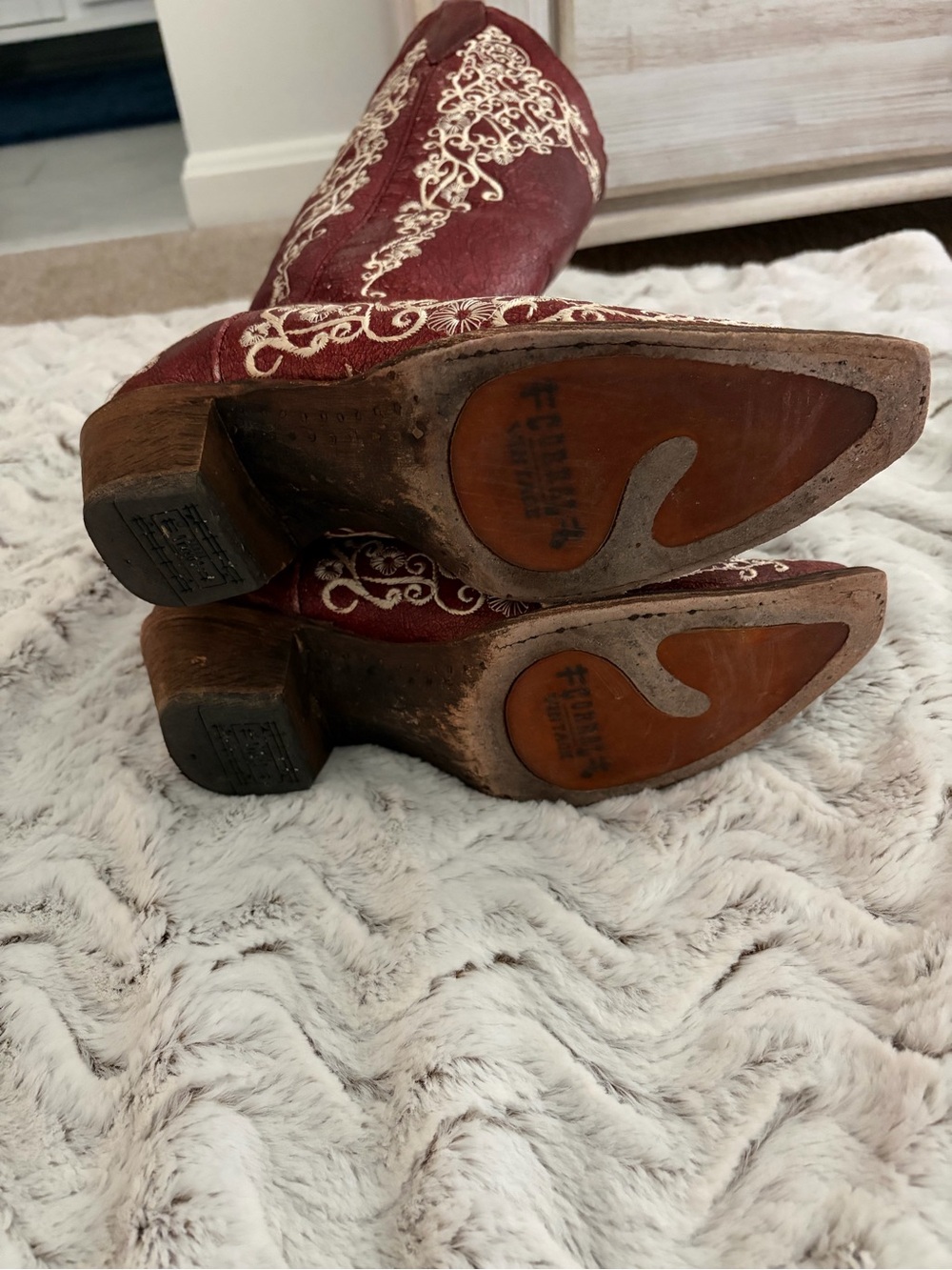 Women's Embroidered Red Heeled Western Boots - Picture 4 of 5